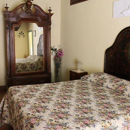 Residenza Sant'Emiliano Hotel Trevi Eksteriør billede